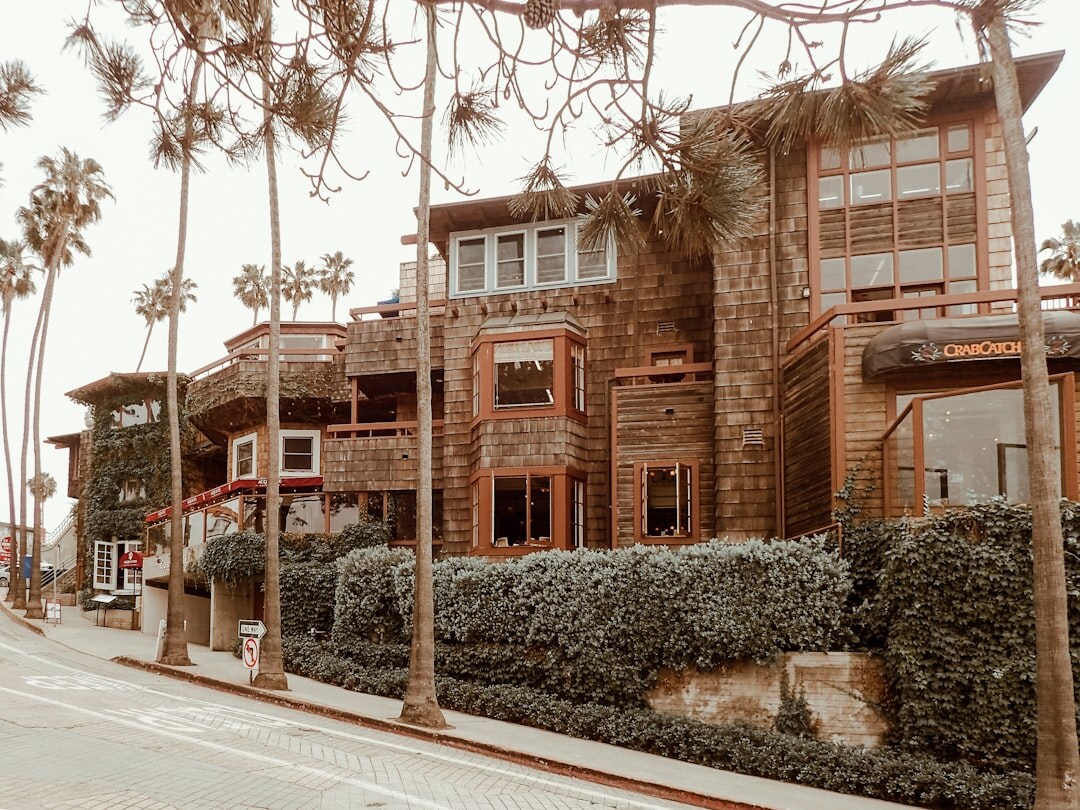 celebrity home exterior view