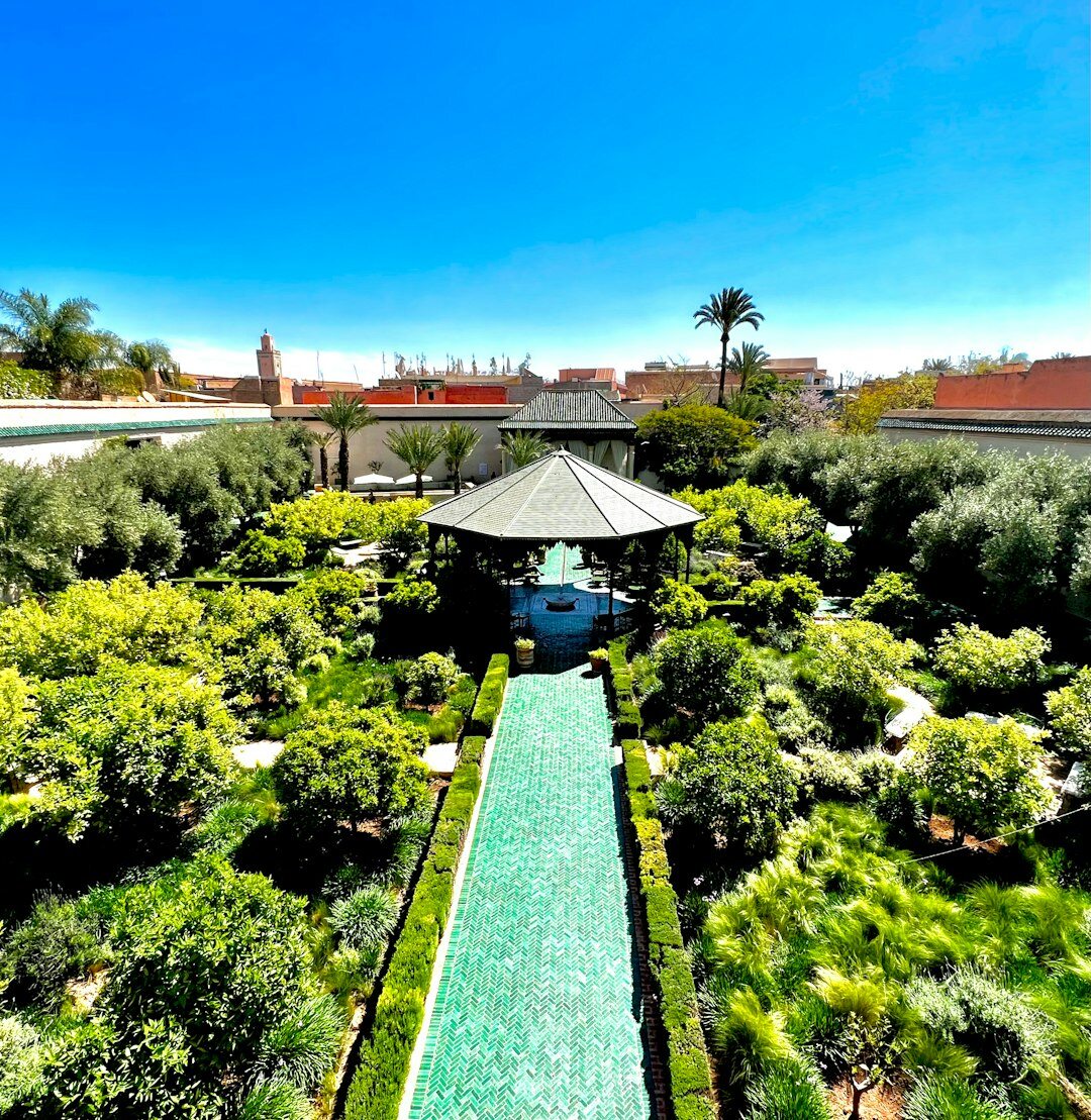 luxury celebrity home garden